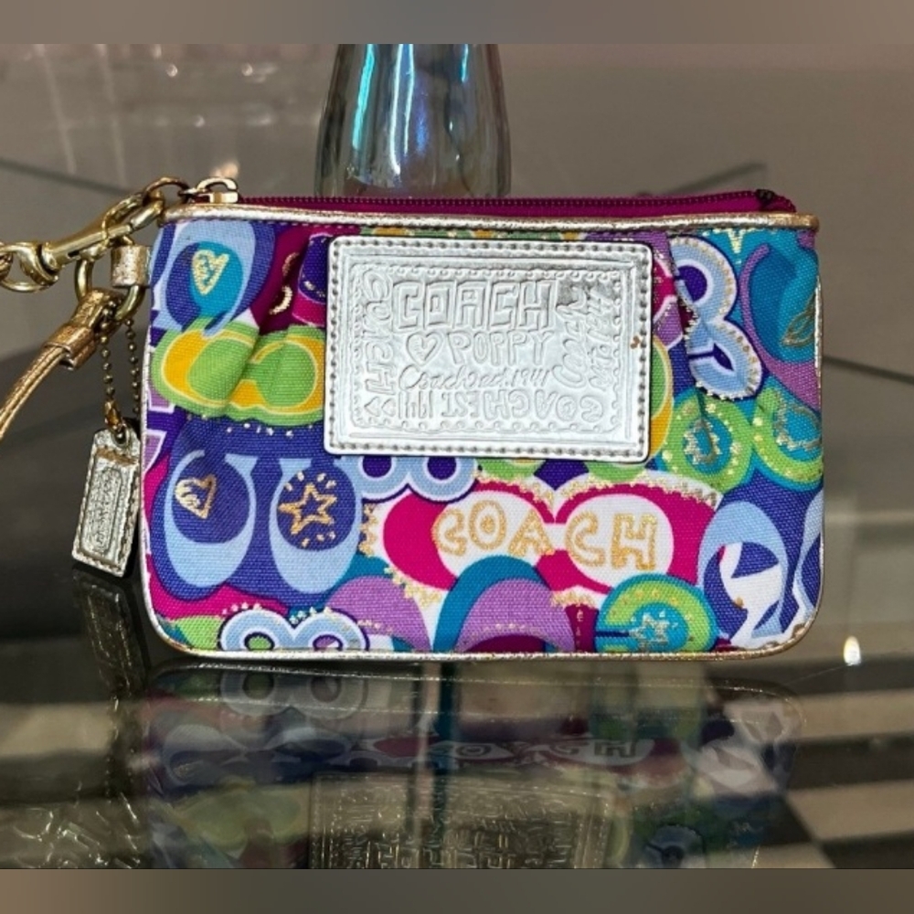 Coach poppy wristlet